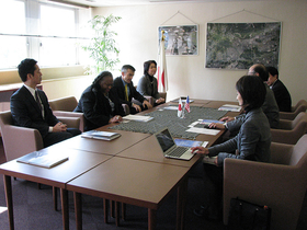 Discussions about NAIST’s education and research activities with the delagation