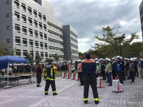 Earthquake and fire safety drill (October 31, 2018) 