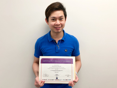 Jonathan Lim Jun-Yong (Organ Developmental Engineering Lab) receives MiGC14 Oral Presentation Competition First Prize Award