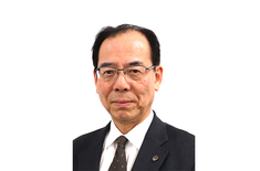 Prof. Hiroshi Takagi (Applied Stress Microbiology Lab) receives the Medal with Purple Ribbon