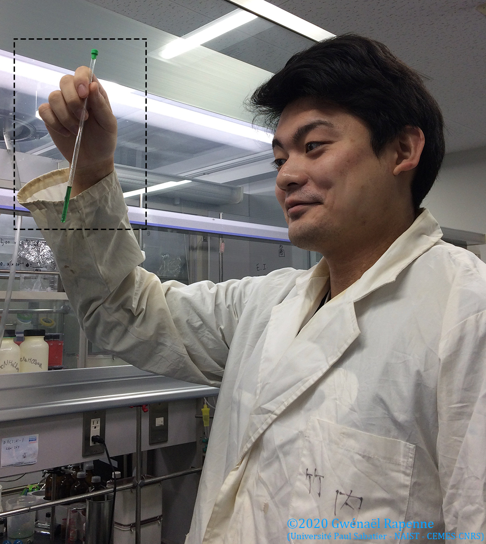 Mr. Takeuchi (M2, NAIST) is synthesizing ”Blue Buggy”