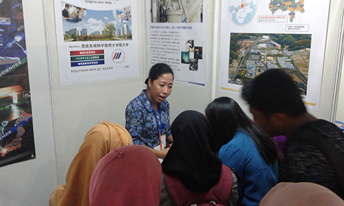 Alumni Represented NAIST at the Career & Scholarship Expo in Indonesia (May 14 - 15, 2016)