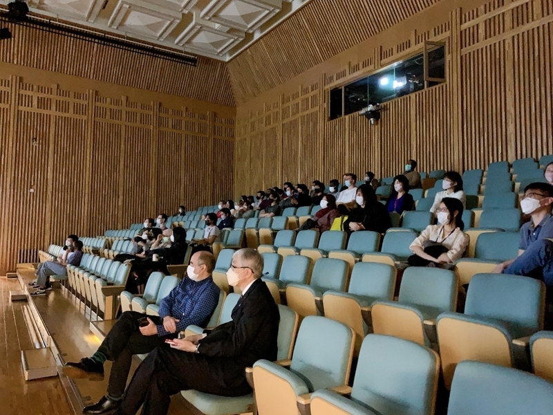 International student performance video viewing (April 26 & 27, 2022)