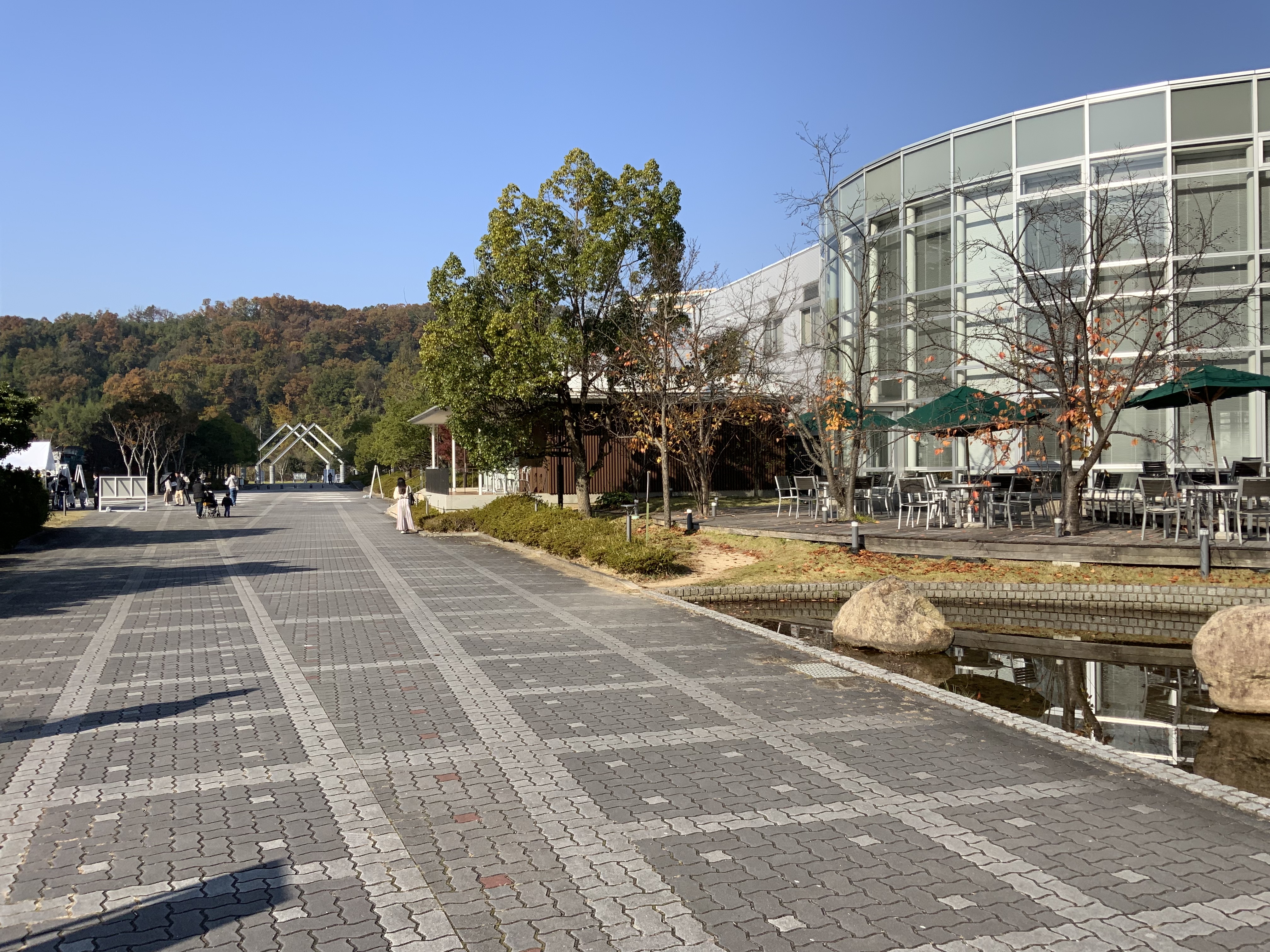 オープンキャンパスの日の学内風景