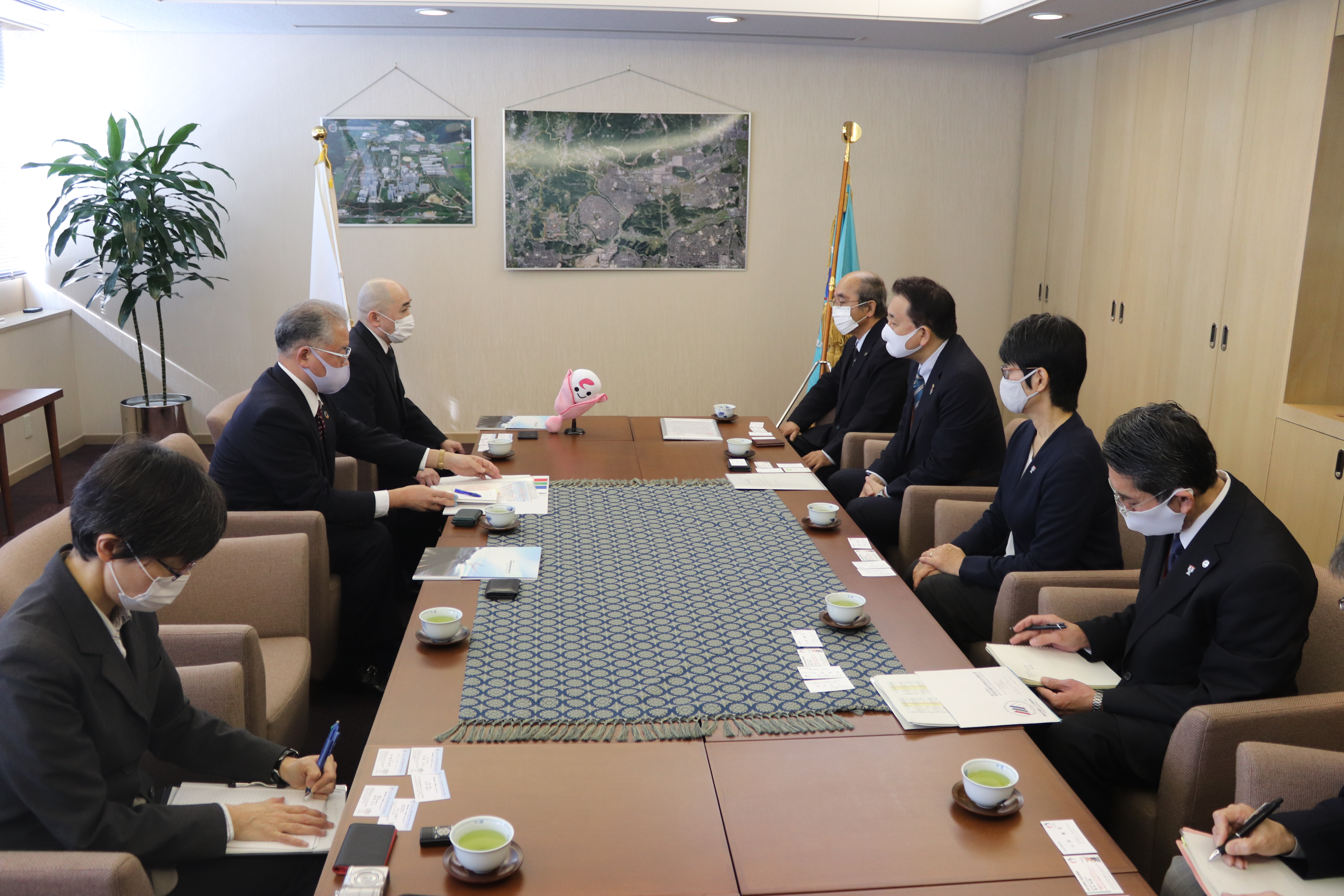 Exchange of opinions after the Kurumin delivery ceremony