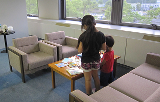 Picture of Children at the 11th Keihanna Women Researchers Network Tea Party