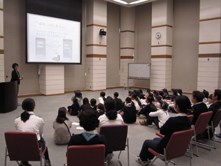 オープンキャンパス2015大学研究室開放の様子