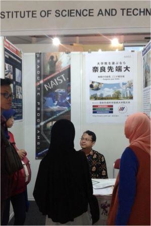 ボゴール農業大学主催「就職・留学フェア」に本学ブースを出展（2016/05/14～15）