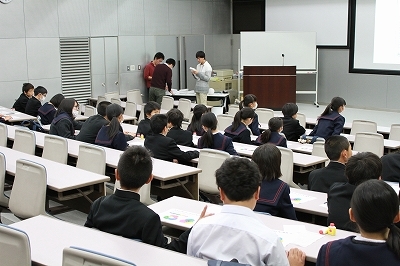 物質創成科学研究科において、生駒市内の中学生を対象に特別授業を実施（2016/11/17～18）