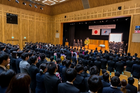 平成28年度学位記授与式を挙行（2017/03/24）