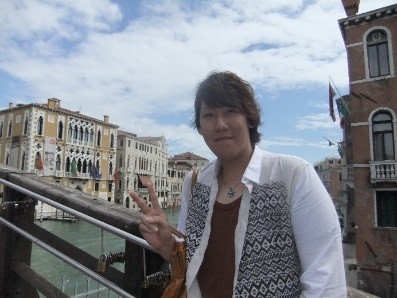 バイオサイエンス研究科応用免疫学研究室の臼井文人さん（博士後期課程3年）が「第64回日本生化学会近畿支部例会」において「優秀発表賞」を受賞