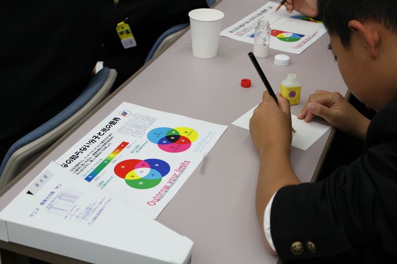 物質創成科学研究科において、生駒市内の中学生を対象に特別授業を実施(2017/11/16~17)