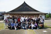 篠山城大書院を訪れた留学生ら