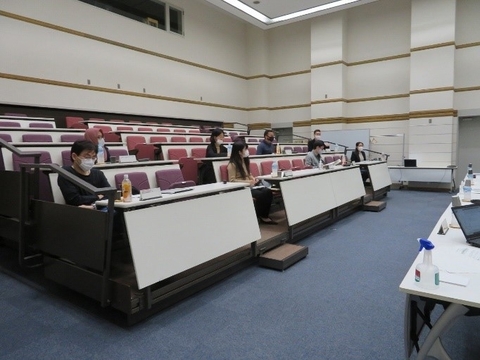 「学長と学生との懇談会」を開催（2020/10/12,19）