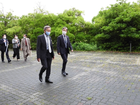 関西文化学術研究都市推進機構 堀場理事長らが視察（2021/07/02）