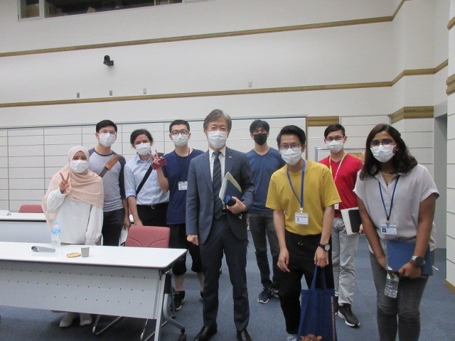 「学長と学生との懇談会」を開催（2021/10/11,12）