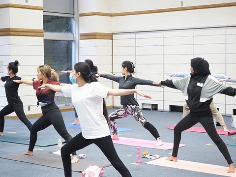 留学生対象ヨガイベントを開催（2022/11/7）