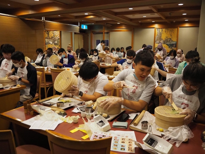 留学生見学旅行を実施(2022/10/16)