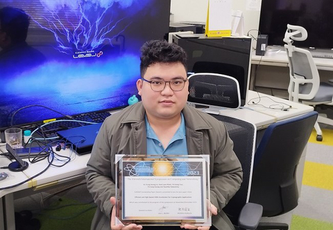 コンピューティング・アーキテクチャ研究室のLe Vu Trung Duongさん(博士後期課程2年)らが、国際シンポジウムCANDAR 2023において、Outstanding Paper Awardを受賞