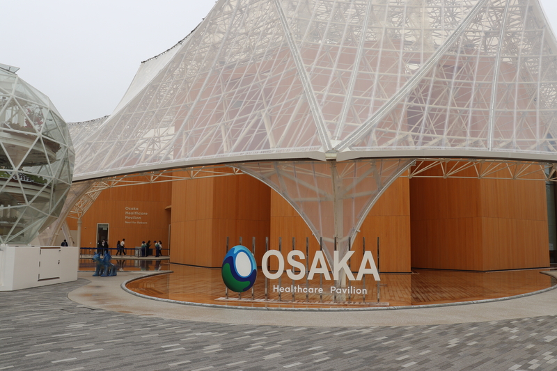 大阪・関西万博2025を塩﨑学長が視察（2025/4/23)