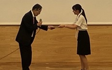 光反応分子科学研究室の城明日香さん(博士前期課程2年)が、International Conference on Chiroptical Science -2025 (ICCS-2025)においてポスター発表賞を受賞