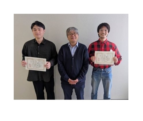 量子物理工学研究室の山林 恵士さん（博士後期課程1年）、権田 樹さん（博士前期課程1年）が第86回 応用物理学会秋季学術講演会において量子エネルギー変換研究会 セッション奨励賞を受賞